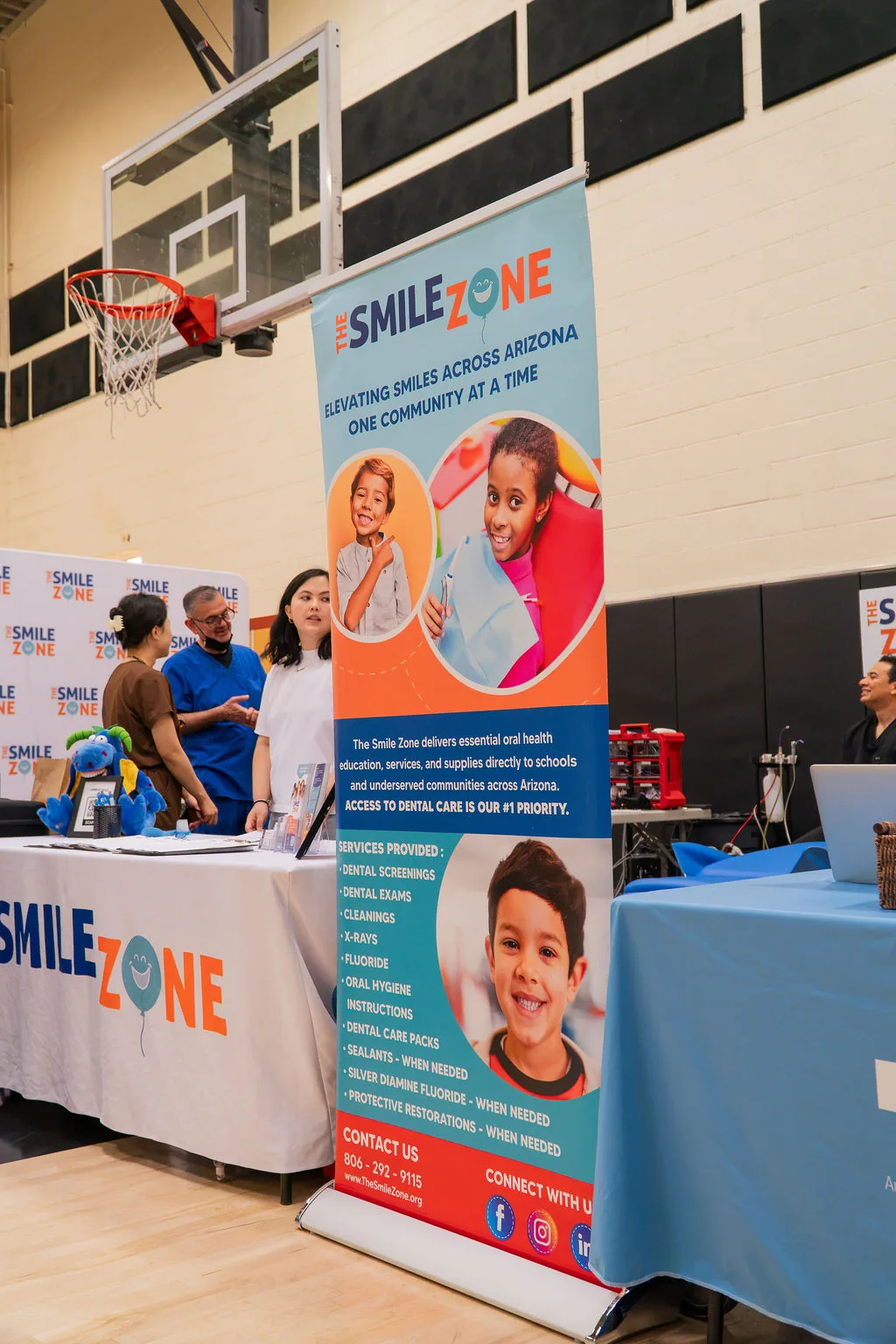 TheSmileZone health and wellness event in Casa Grande with the Arizona Cardinals — photo 5 of 77