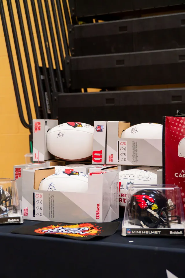 TheSmileZone health and wellness event in Casa Grande with the Arizona Cardinals — photo 56 of 77
