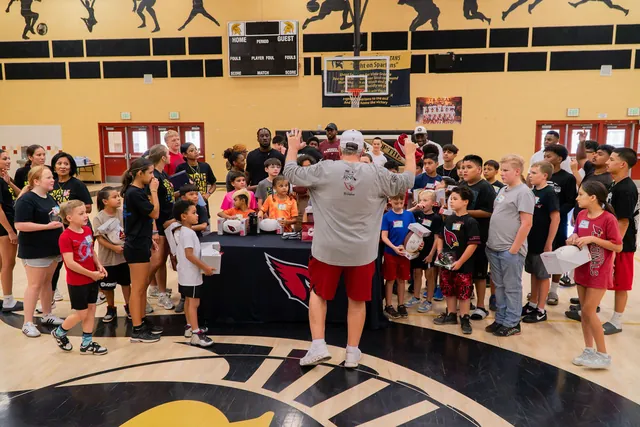 TheSmileZone health and wellness event in Casa Grande with the Arizona Cardinals — photo 70 of 77